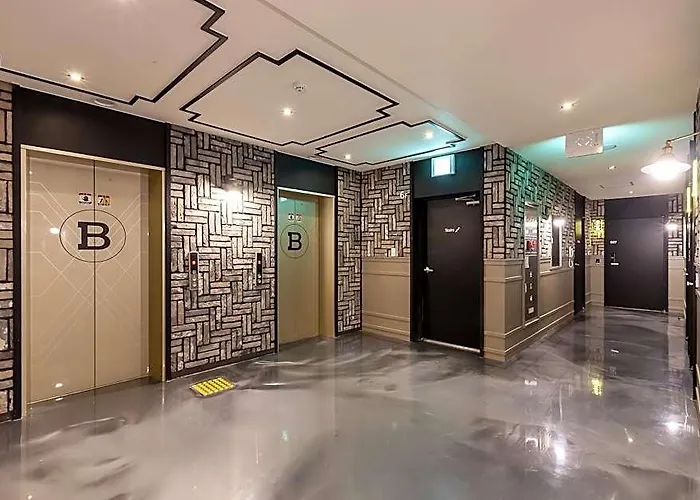 Brown-dot Beomil Hotel 2*
