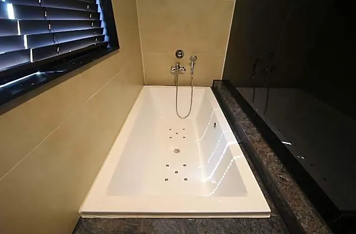 Hotel Brown-dot Beomil